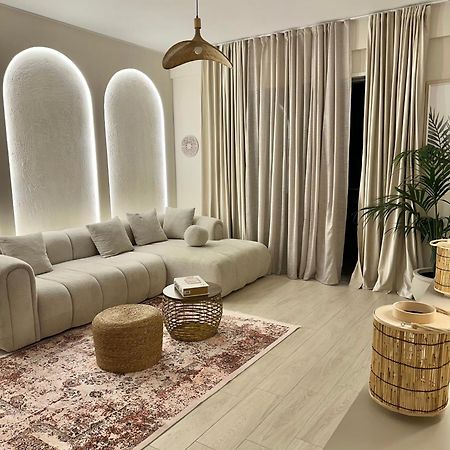 Lungomare Luxury Sea View Apartaments Avlonya Dış mekan fotoğraf