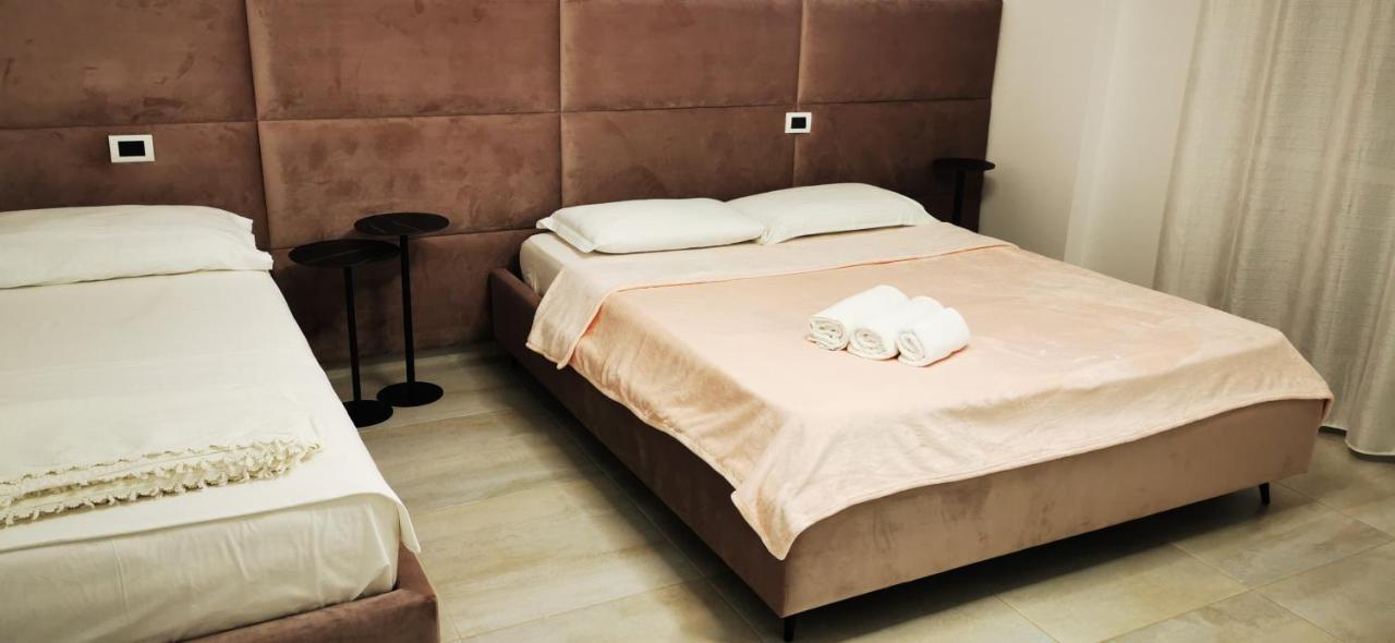 Lungomare Luxury Sea View Apartaments Avlonya Dış mekan fotoğraf