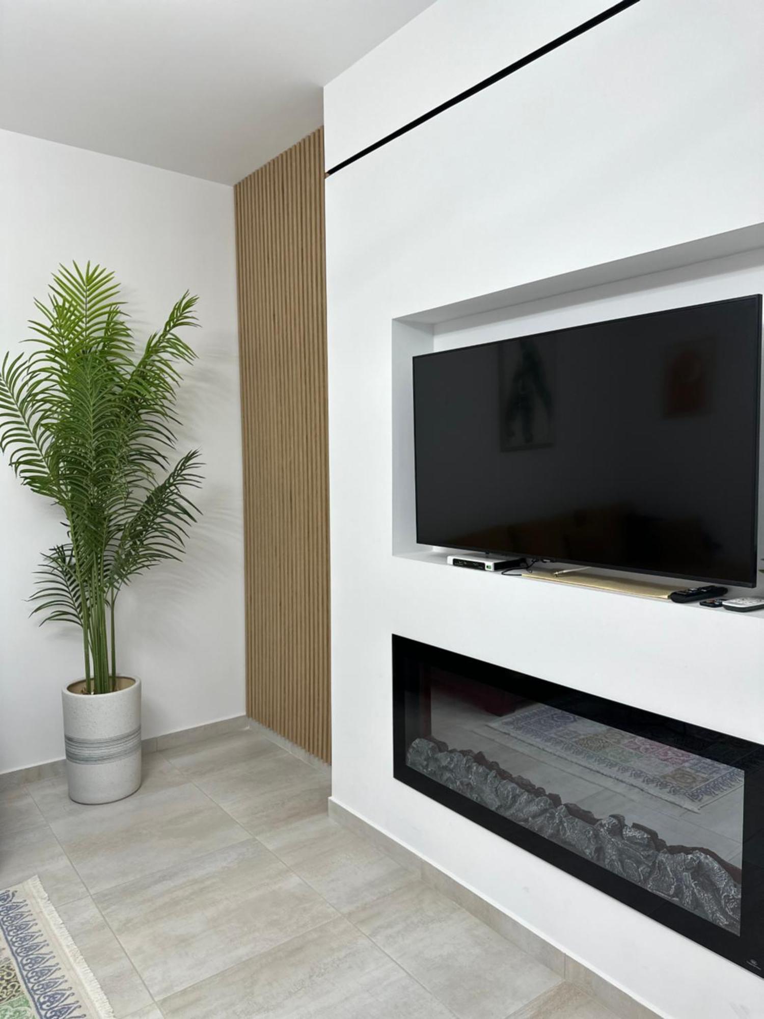 Lungomare Luxury Sea View Apartaments Avlonya Dış mekan fotoğraf