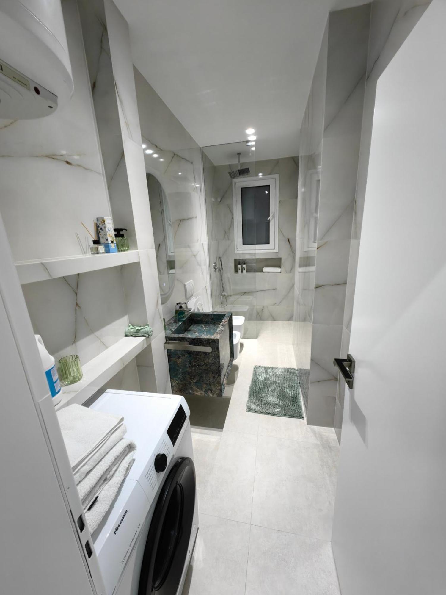 Lungomare Luxury Sea View Apartaments Avlonya Oda fotoğraf