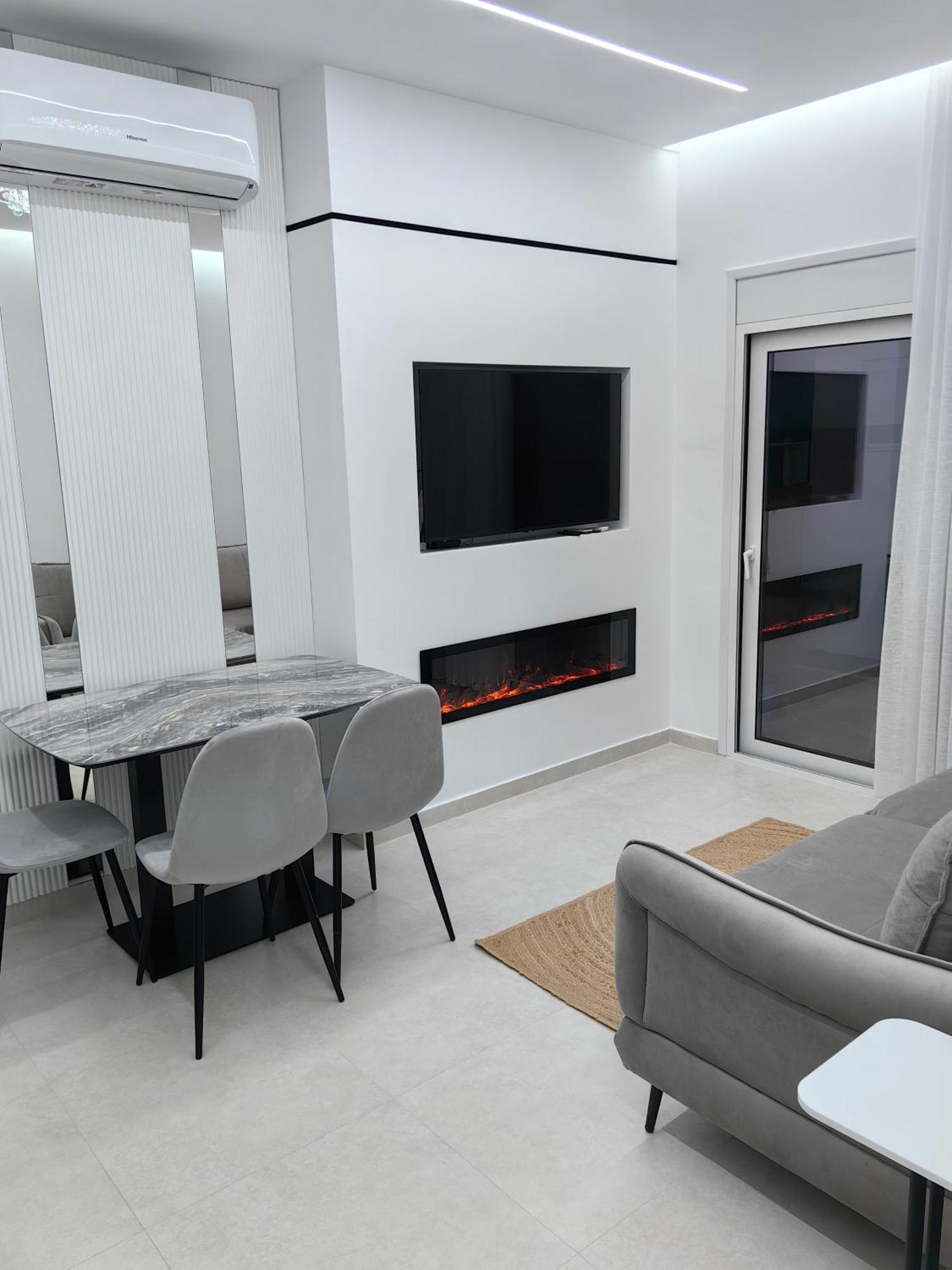 Lungomare Luxury Sea View Apartaments Avlonya Oda fotoğraf