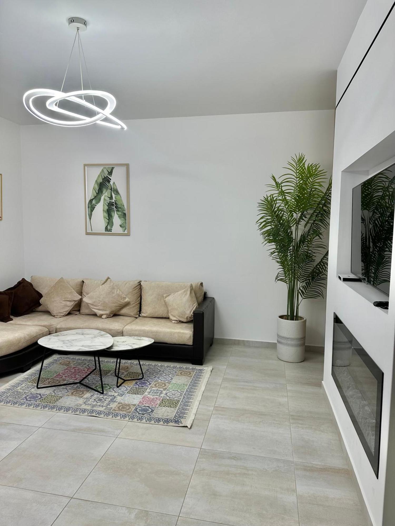 Lungomare Luxury Sea View Apartaments Avlonya Dış mekan fotoğraf