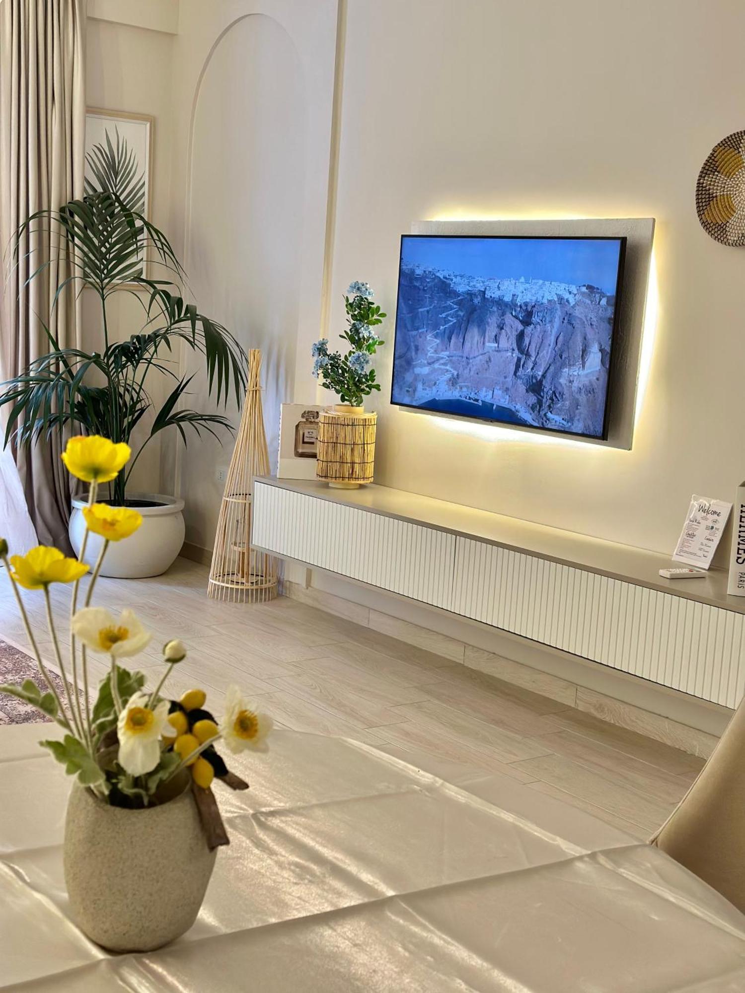 Lungomare Luxury Sea View Apartaments Avlonya Dış mekan fotoğraf